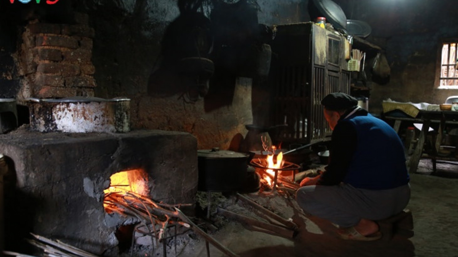 Wood stove of the Tay in Binh Lieu