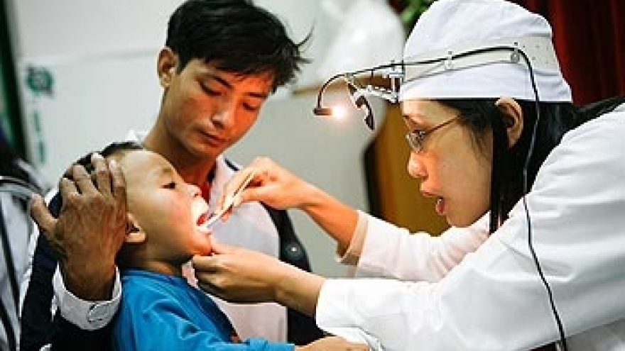 Vietnamese children with cleft lips, palates receive free surgeries