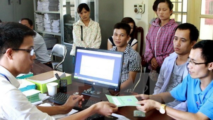 
        13.3 million social insurance books granted in first half
                              