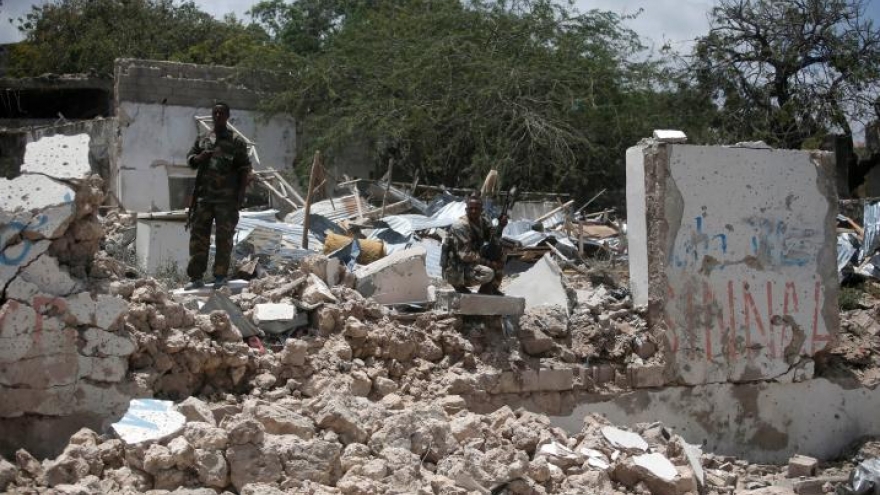 Car bomb outside Somali President's Palace kills at least 10