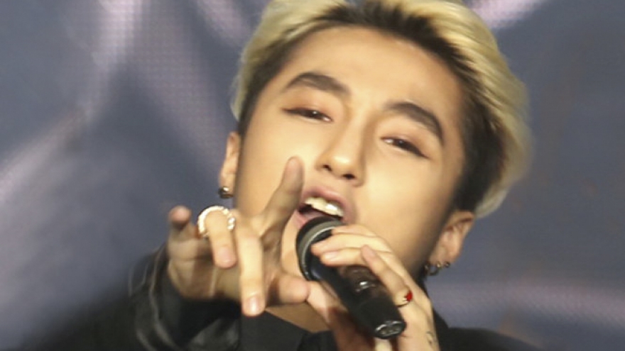 Son Tung to compete at 2015 EMA 
