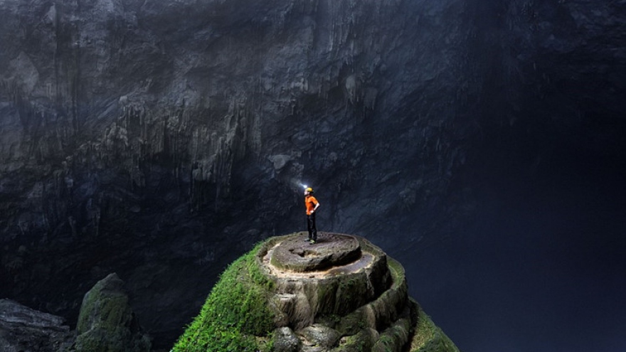 Discovering inside Son Doong cave through eyes of Aussie photographer