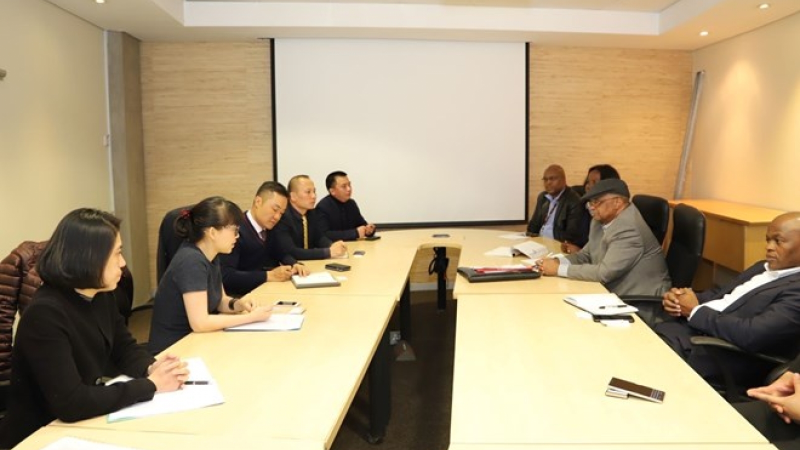 Vietnam, South Africa look to expand trade linkage