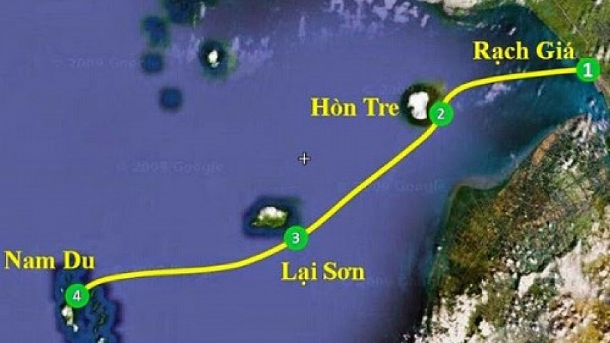 14 rescued from capsized speedboat off southern Vietnam