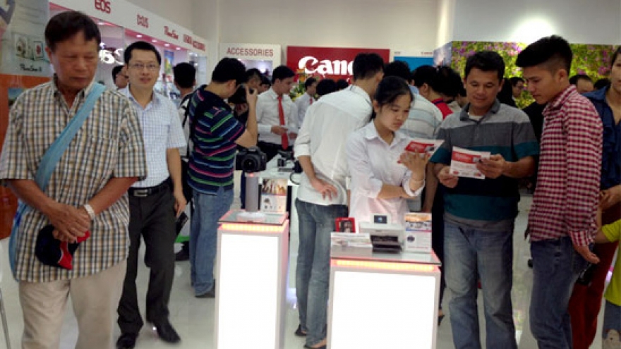 Canon opens 4th Image Square in Vietnam