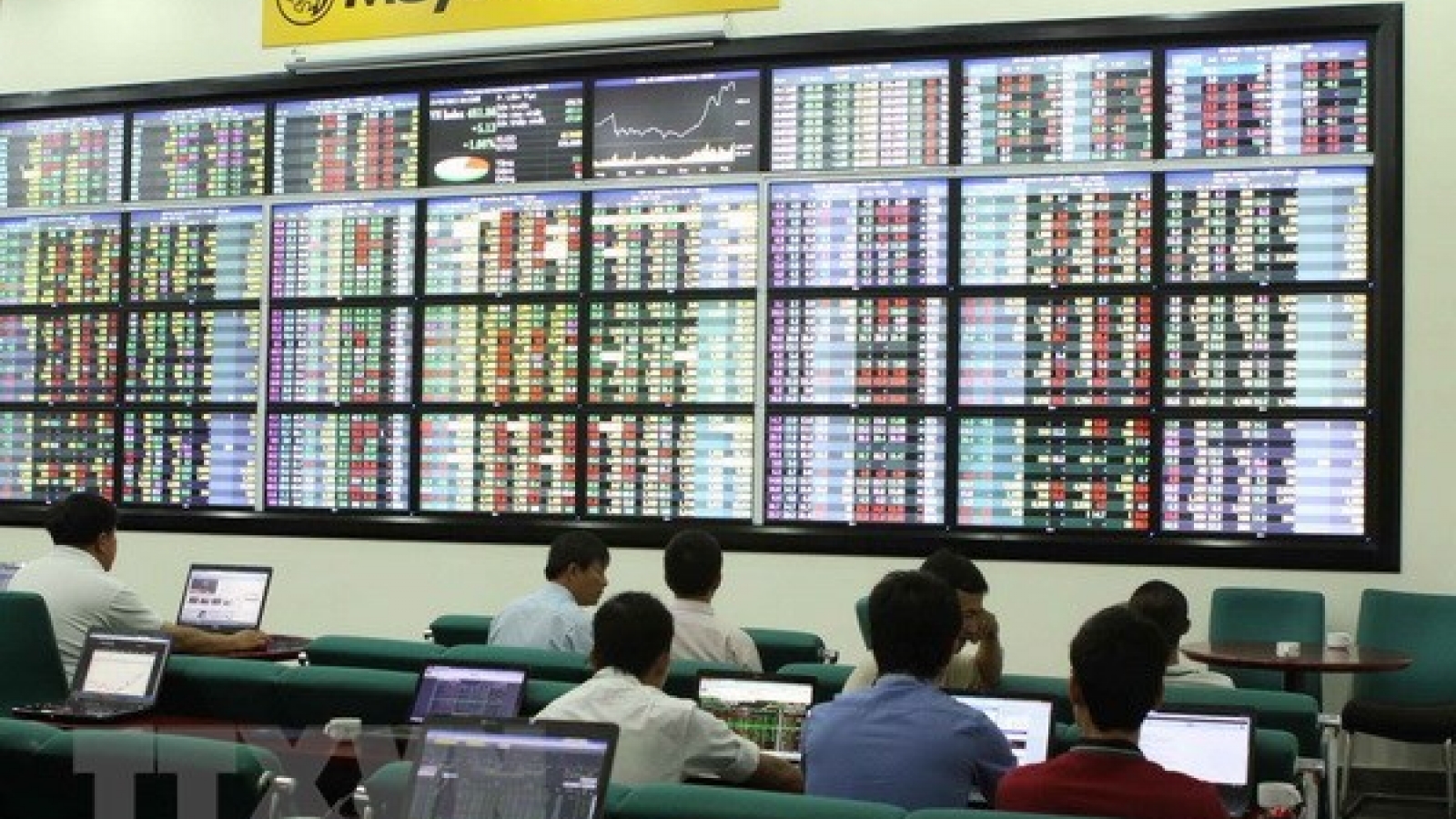 Stock market sees positive growth in Q1