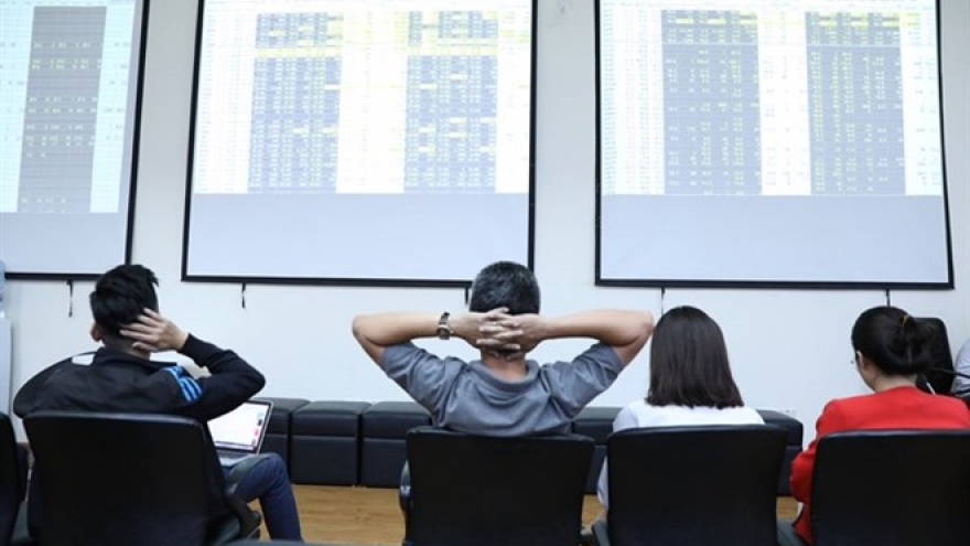 Brokerages rake it in amid market's woes