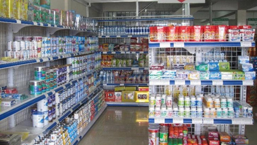 Foreigners jump into convenience store market as domestic investors withdraw