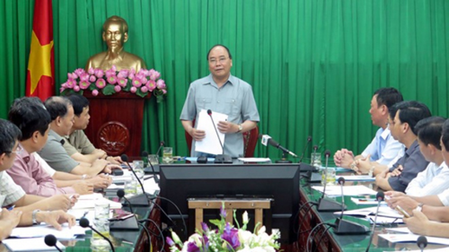 
        Nam Dinh urged to recover production after storm
                              