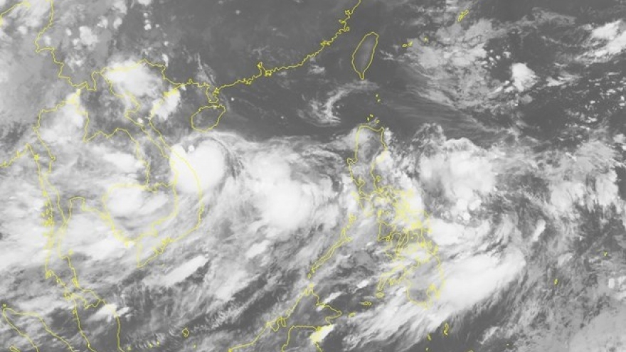 
        Tropical storm Sonca: high risk of floods, landslides
                              