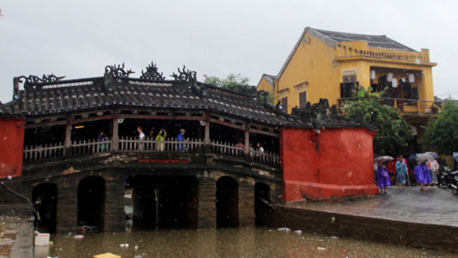 Tropical depression threatens storm-ravaged central Vietnam