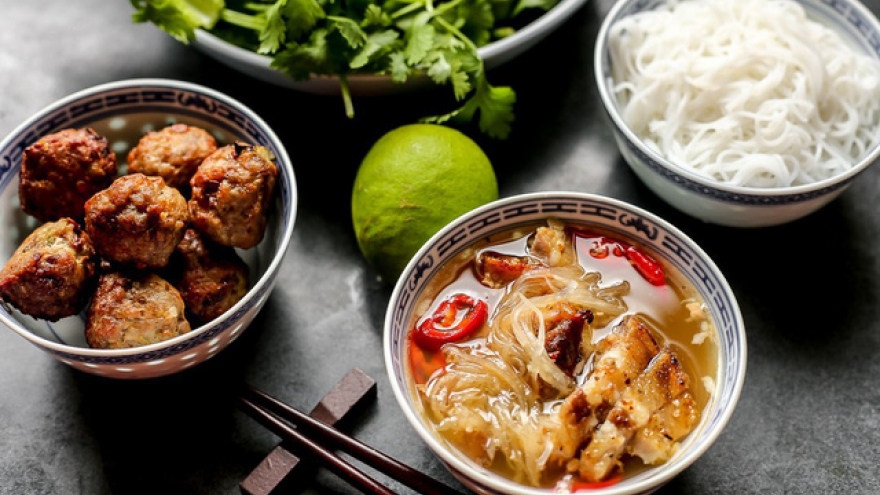 Must-eat street foods in Vietnam