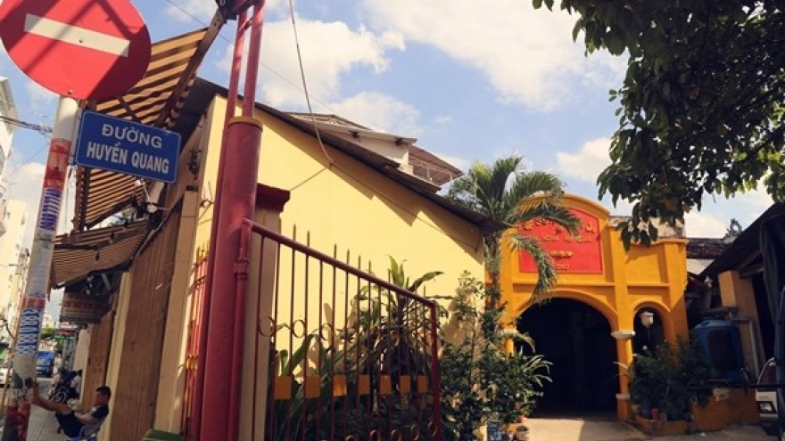 Take a walk on Saigon's shortest streets