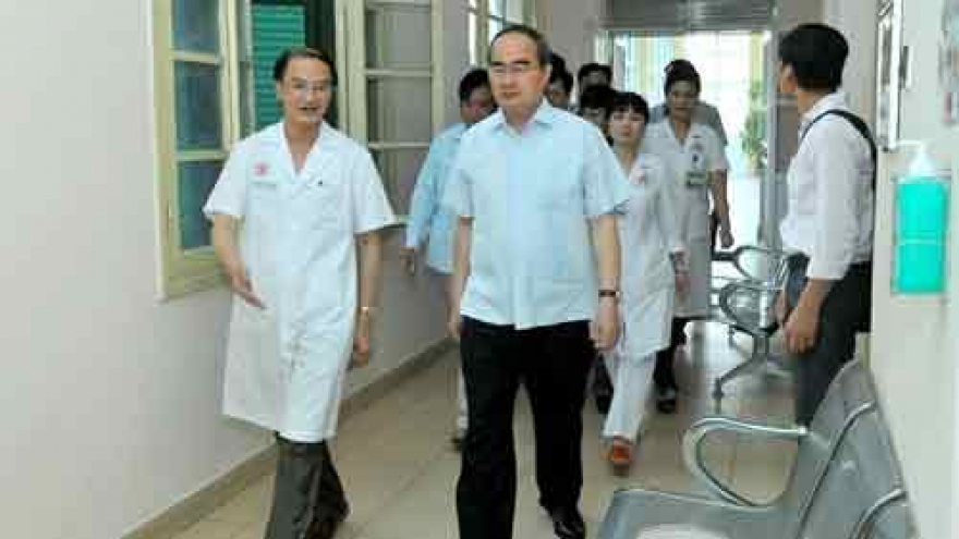 
        VFF leader meets pilot in SU30 MK2 accident
                              