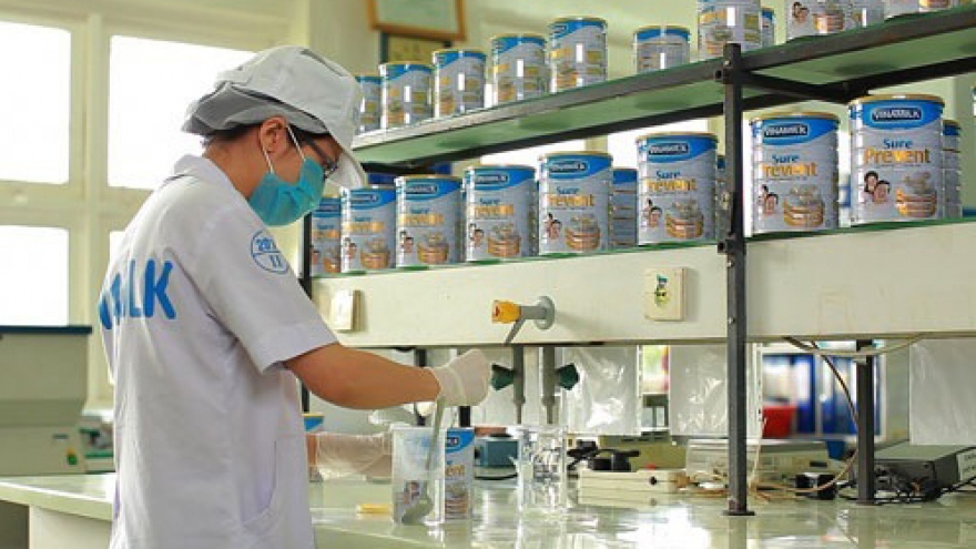 
        Vietnam tightens control of milk prices
                              