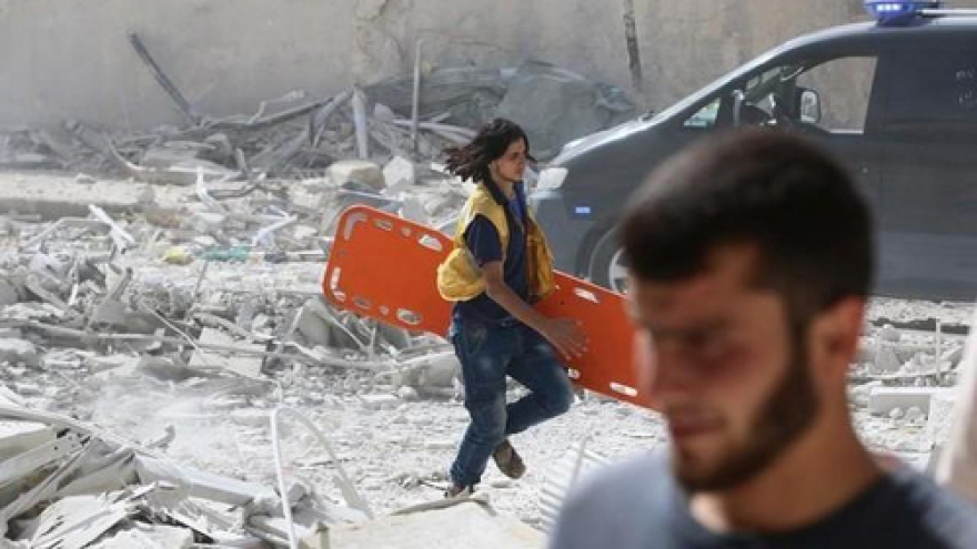 
        Syria announces new offensive, diplomats fail to renew truce
                              