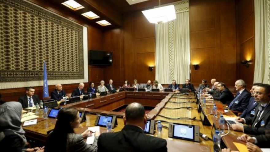 Syrian opposition to go to Geneva as peace talks open