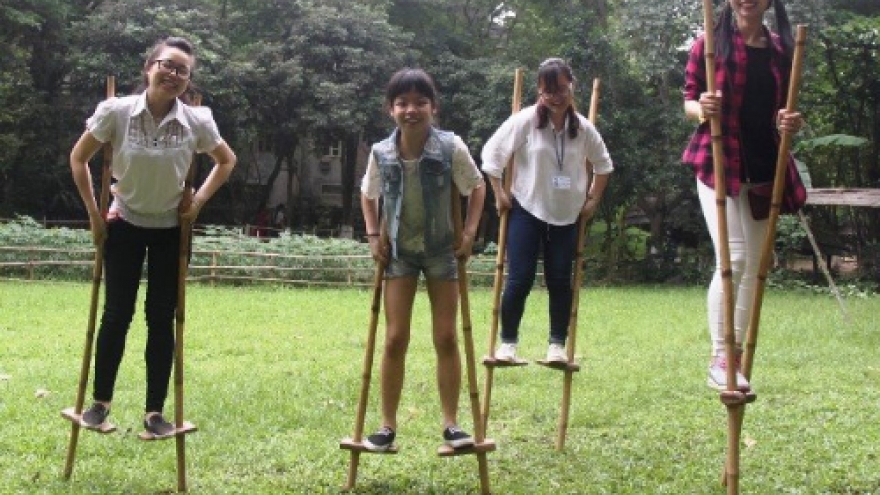 Hanoi resort features traditional activities for TET