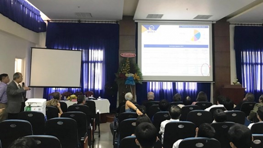 Vietnam, France share experience in oncology