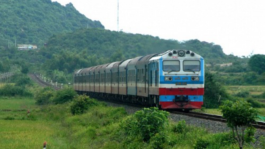 Vietnam to open doors for private railway infrastructure investment