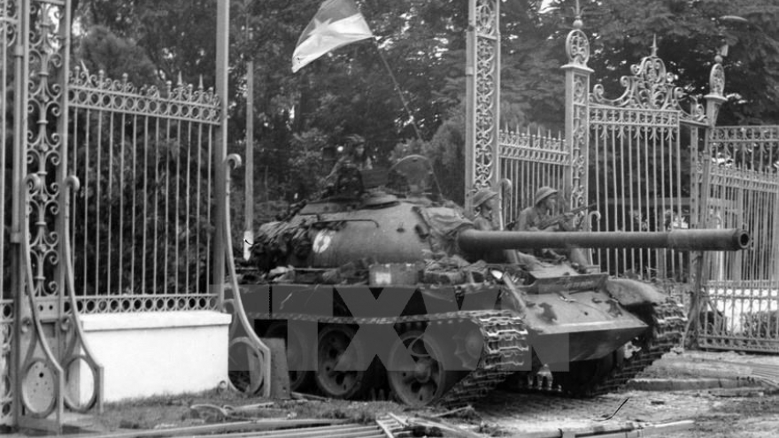 Photos recall glorious historical pages