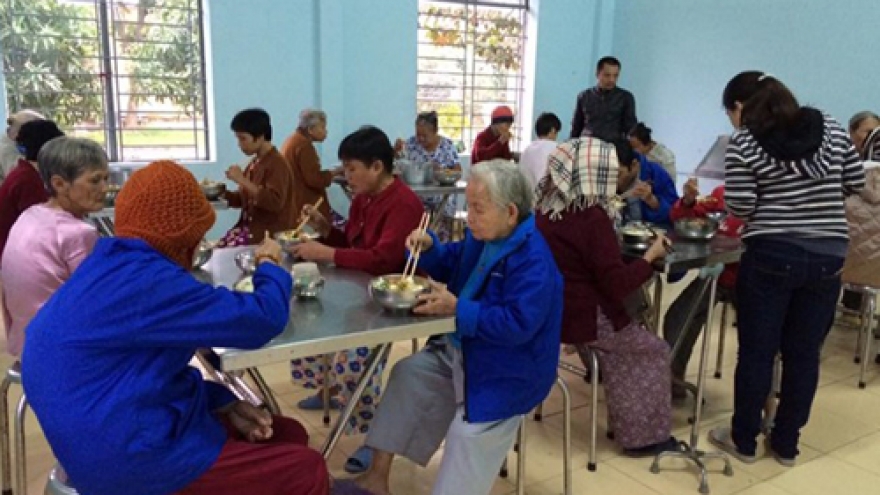 Taiwanese firms aid needy people in Danang