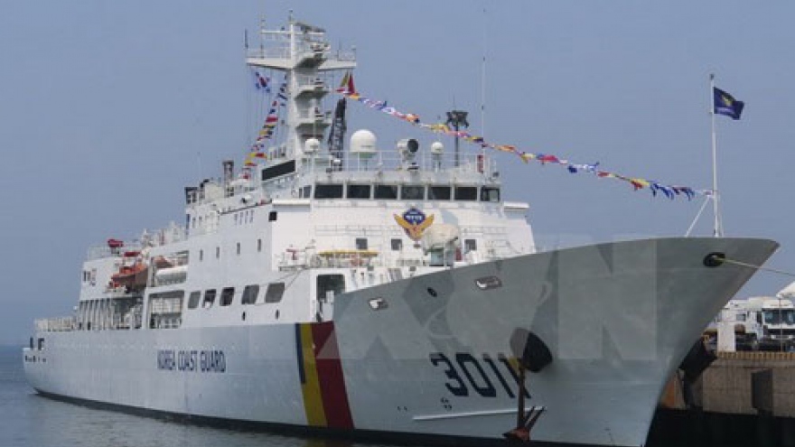 Korean training vessel begins friendship visit to Vietnam