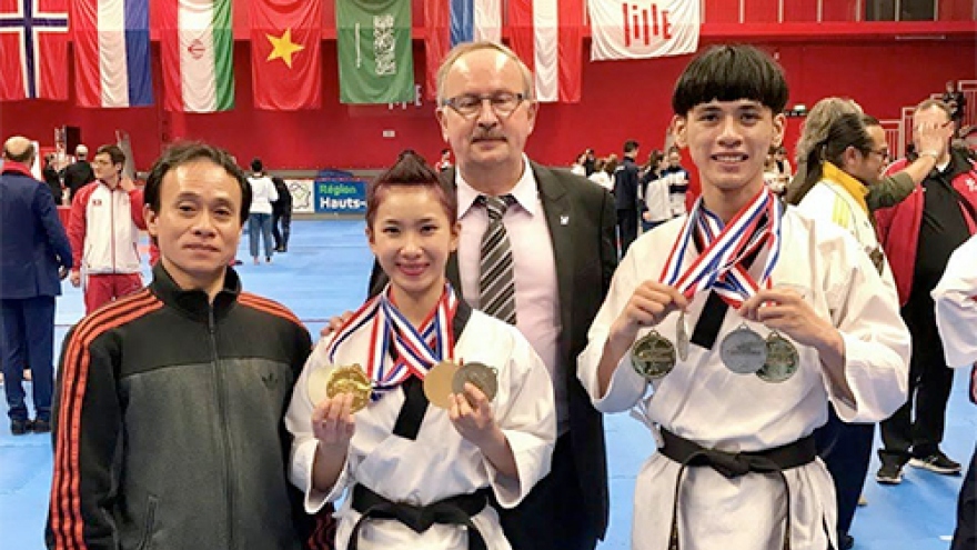 Taekwondo fighters strike gold at French Open