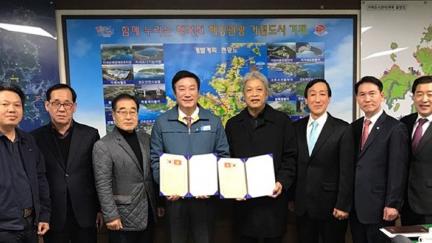 Vietnam, RoK sign co-operation MoU on taekwondo