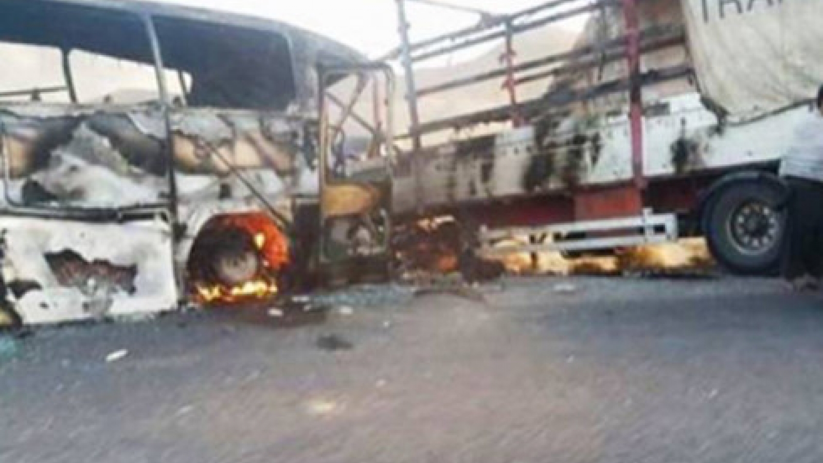 Fuel tanker, bus collision in Afghanistan kills 38, injures 28