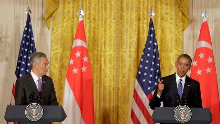 Obama, Singapore leader push Pacific trade deal in state visit