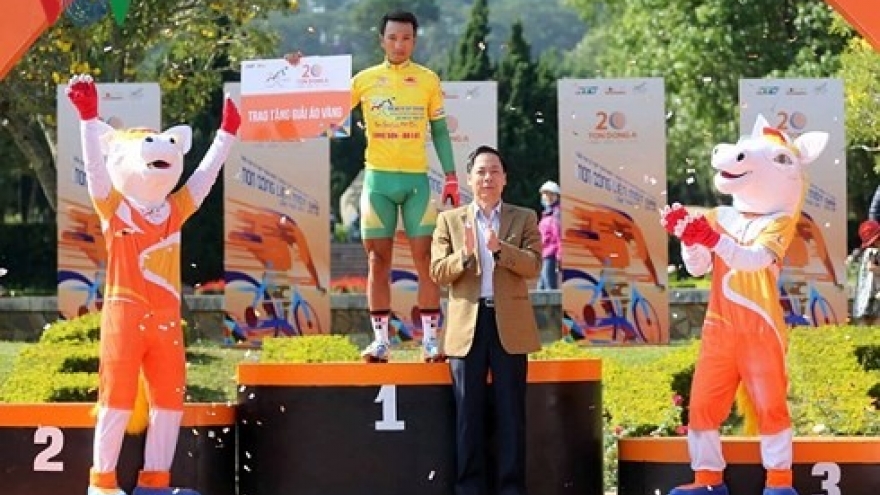 Tam wins stages and yellow jersey in HCM City cycling event