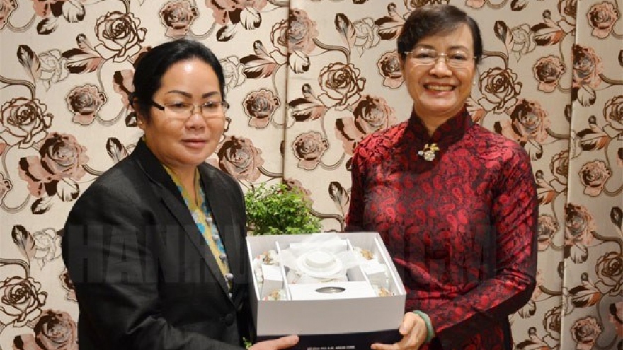 HCM City, Lao province boost cooperation
