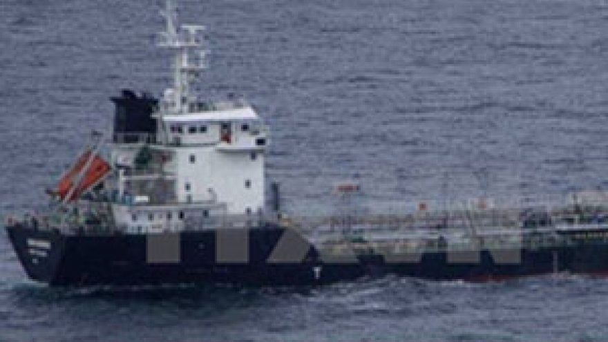 
        Malaysia rescues oil tanker from pirates
                              