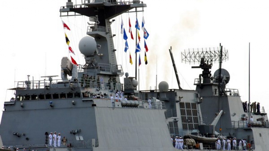 RoK’s naval ship visits HCM City