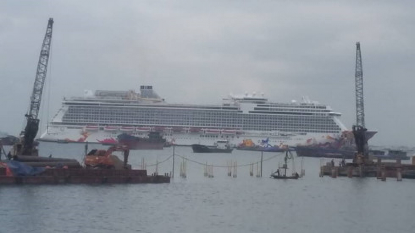 Genting Dream brings 3,600 passengers to Ha Long