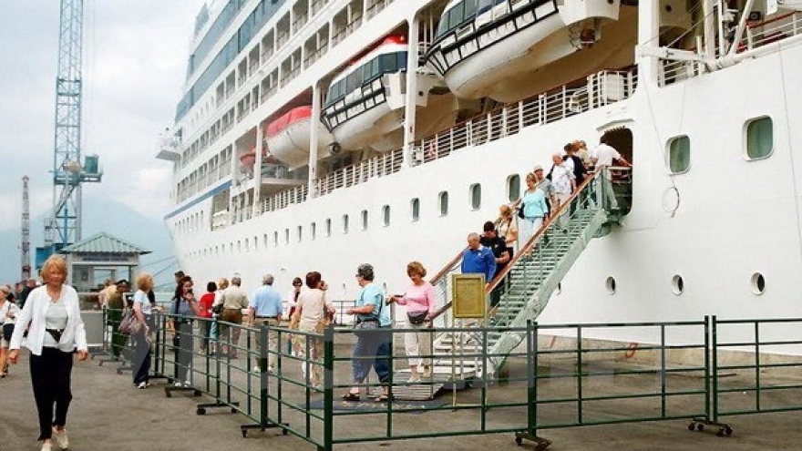 Celebrity Constellation brings 2,200 cruise passengers to NhaTrang