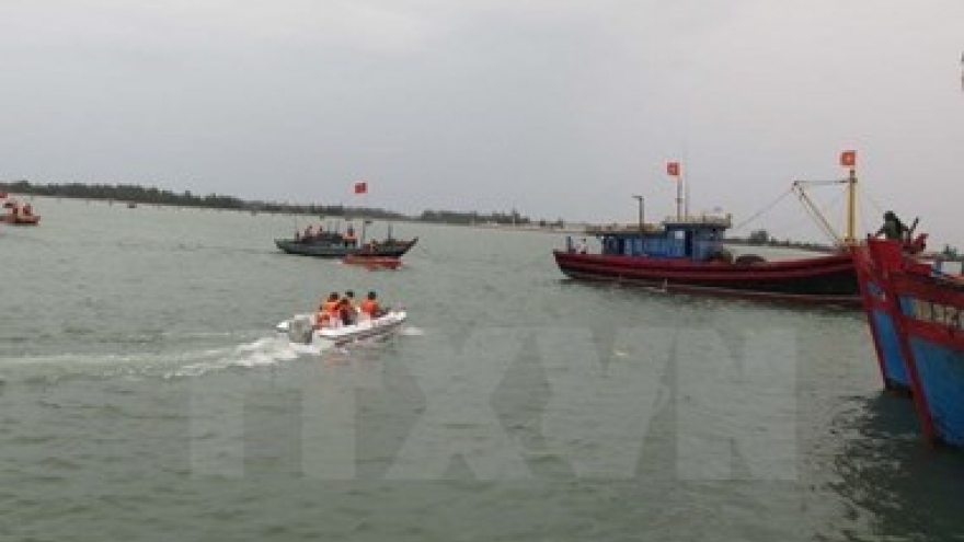 Vietnamese fishing boat sunk in Hoang Sa archipelago