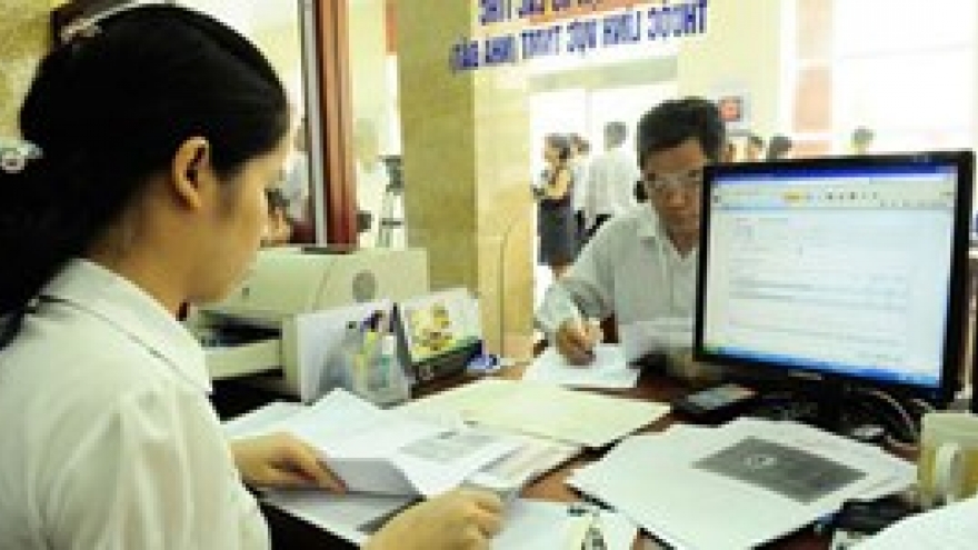 Cash popularity hurting nation's economy