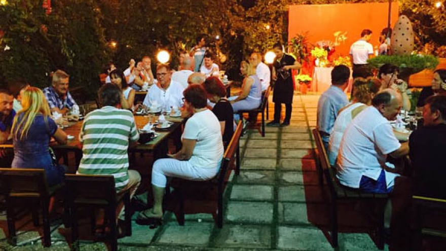 Foreigners join Tet celebrations
