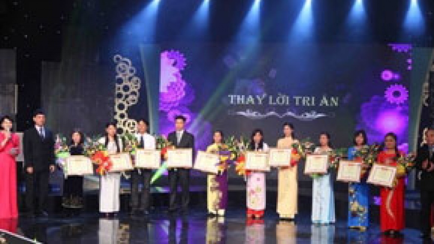 Teachers in disadvantaged areas honoured on traditional day