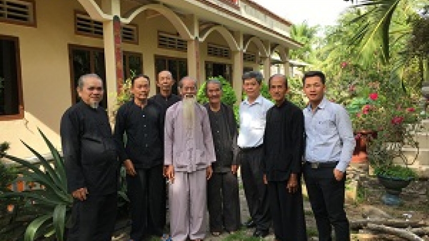 Protestant dignitaries get instructions on religious activities