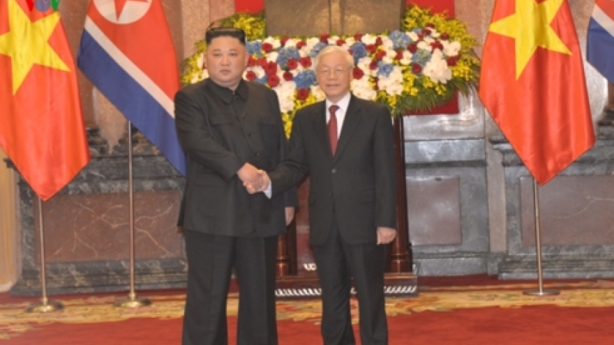 Top Vietnamese leader holds talks with DPRK Chairman