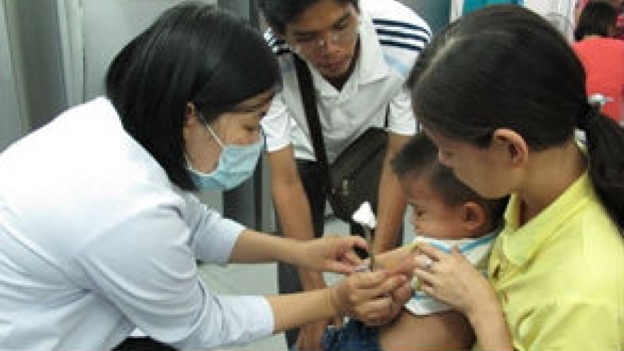 Thai Binh marks WHO’s immunisation week