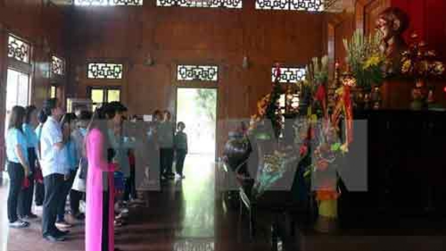 Vietnamese expats in Thailand pay tribute to late President