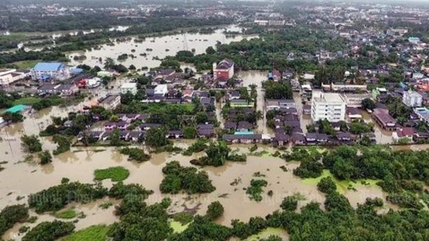 Heavy flood hits south Thailand, kills 11 people