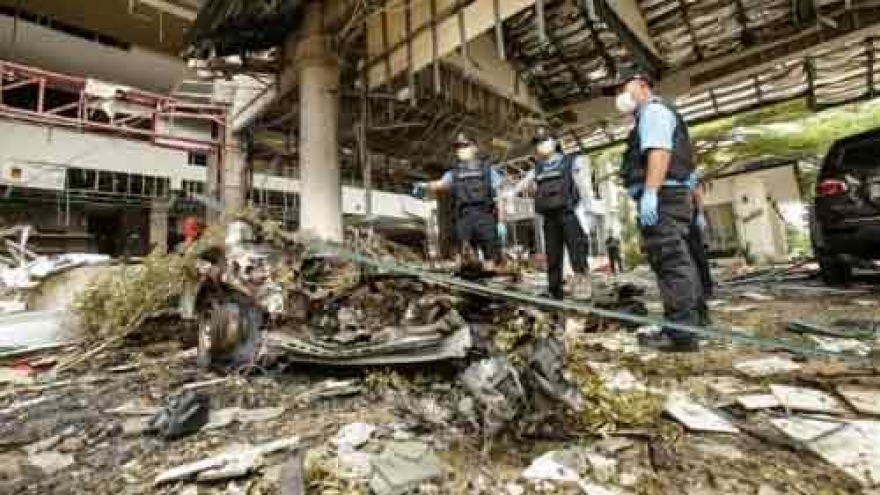More warrant issued over Thai tourist town attacks