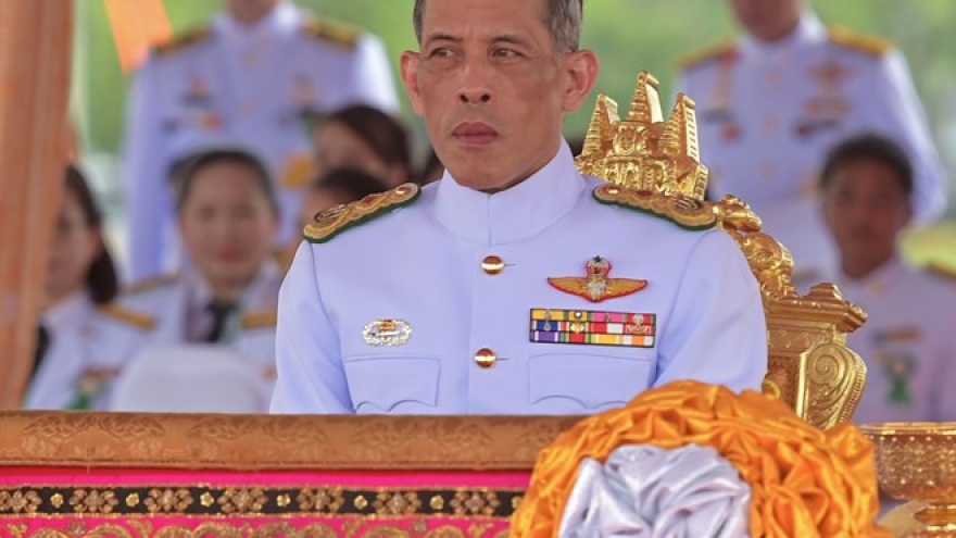 Thai Crown Prince Vajiralongkorn accepts throne