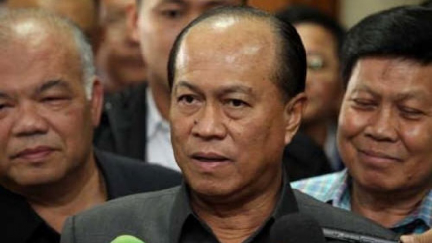 Thai Interior Minister signs residency permit for foreigners
