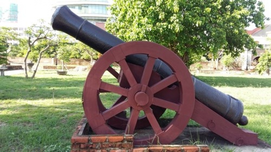 
        Cannons pegged as national treasure
                              